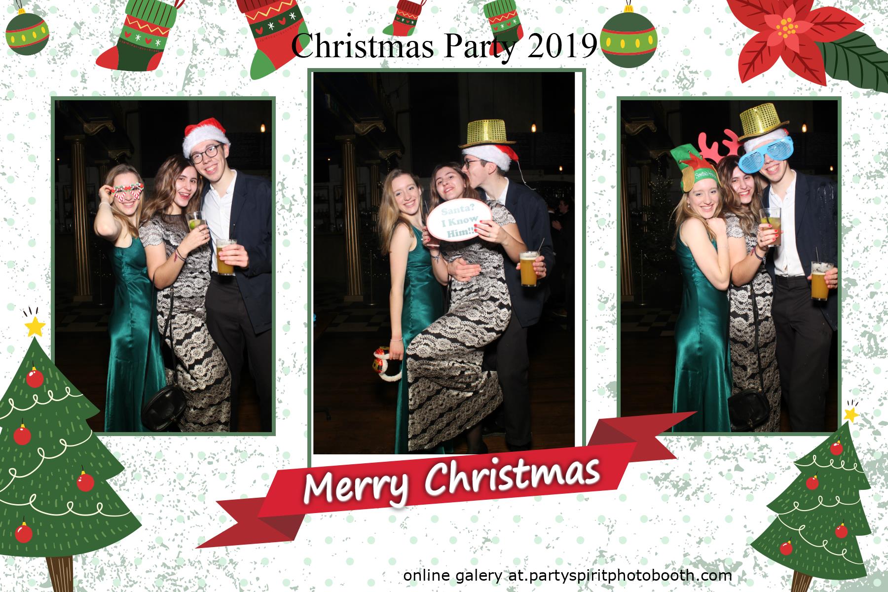 Christmas Party | View more photos from the event at gallery.partyspiritphotobooth.com/u/PartySpiritPhotoBooth/Christmas-Party-0